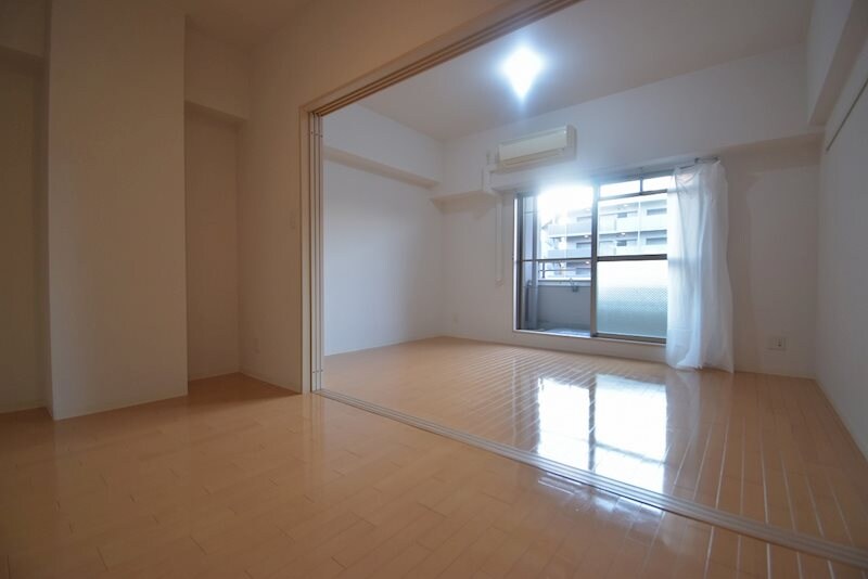 レフィーナカルム江坂の物件内観写真