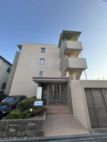 ラ・エスペランサの物件外観写真