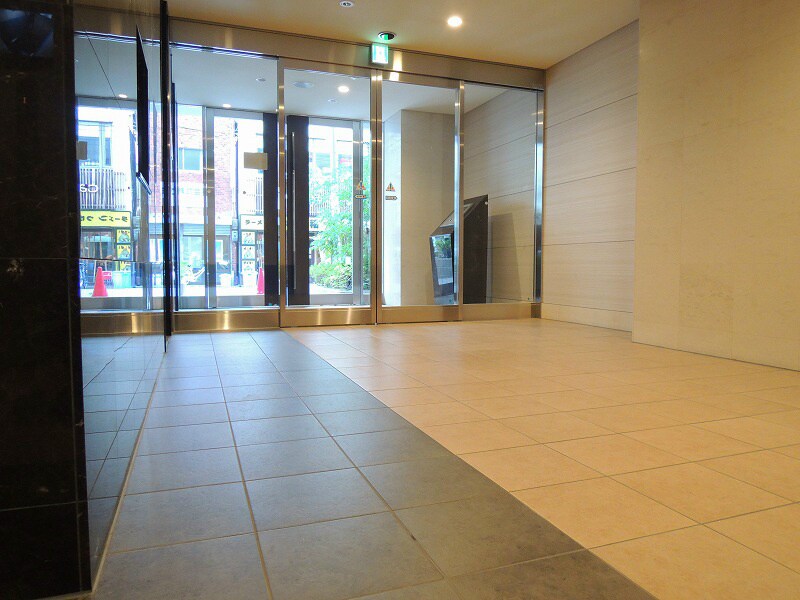 プレサンス本町ジョイスの物件外観写真