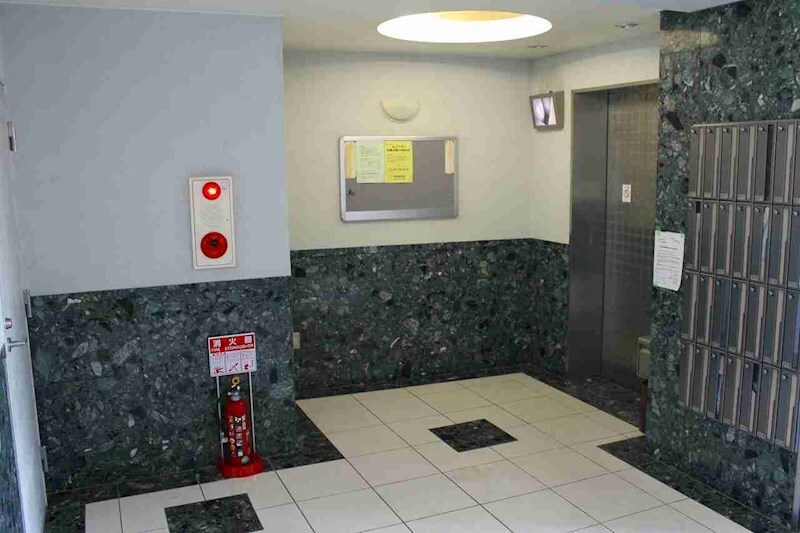 江坂駅 徒歩5分 8階の物件外観写真