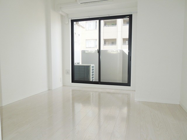 スワンズシティ大手前ソレイユの物件内観写真