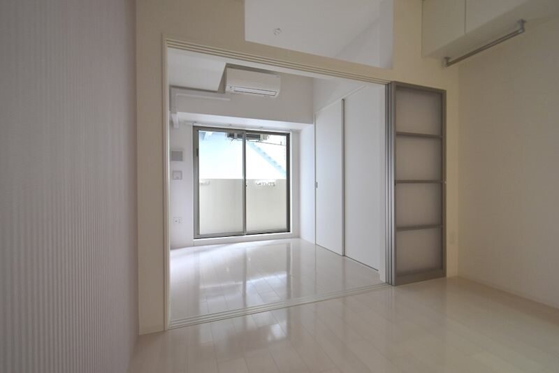 セレニテ新大阪カルムの物件内観写真