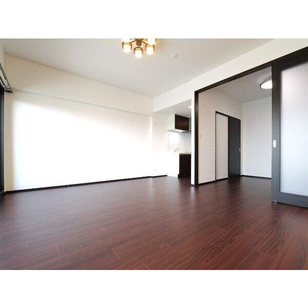 プレジオ三国ASIANの物件内観写真