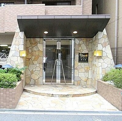 プレサンス新大阪の物件外観写真