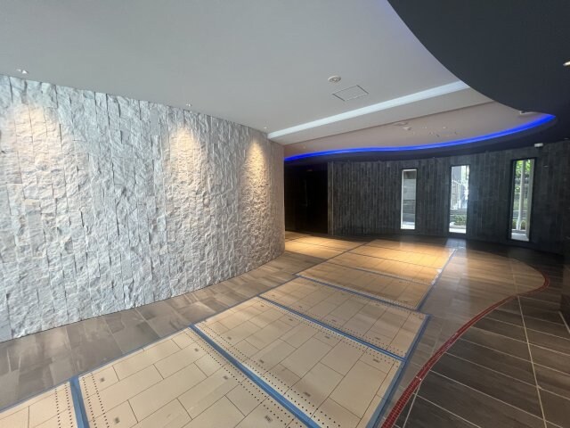 セレニテ難波グランデシュッドの物件外観写真