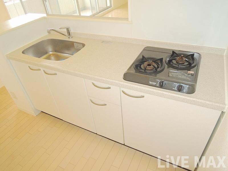 ドゥーエ谷町の物件内観写真