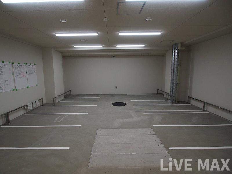 SERENiTE本町refletの物件外観写真