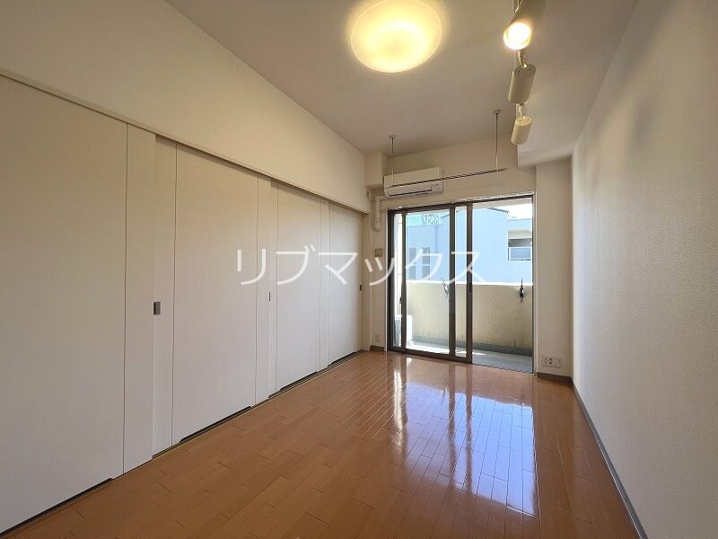 ドゥーエ江坂Ⅰの物件内観写真