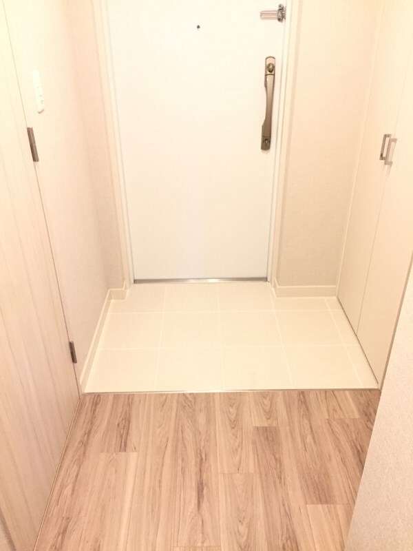 コンフォリア江坂広芝町の物件内観写真