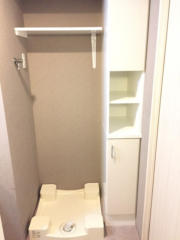 コンフォリア江坂広芝町の物件内観写真