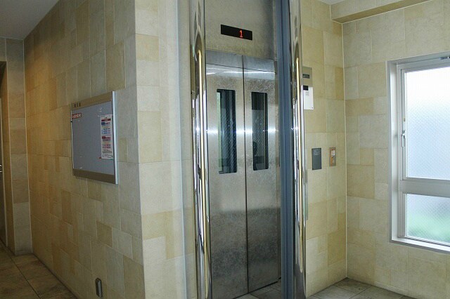 プルミエールメゾン江坂の物件外観写真