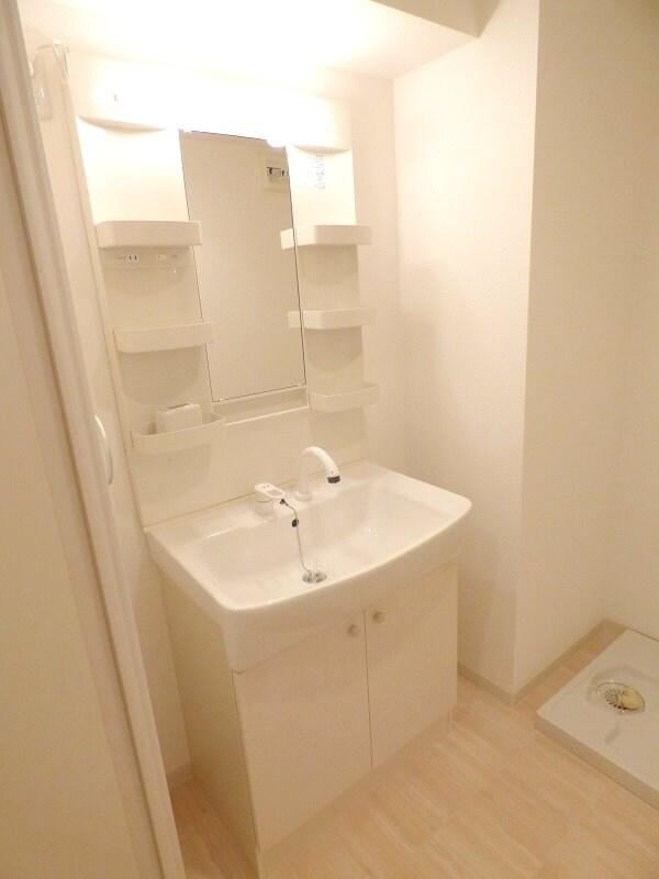 江坂駅 徒歩5分 5階の物件内観写真