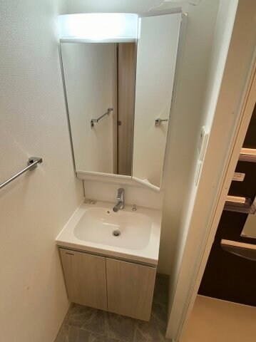 三ノ宮駅 徒歩4分 11階の物件内観写真