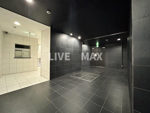 元町駅 徒歩1分 13階の物件外観写真