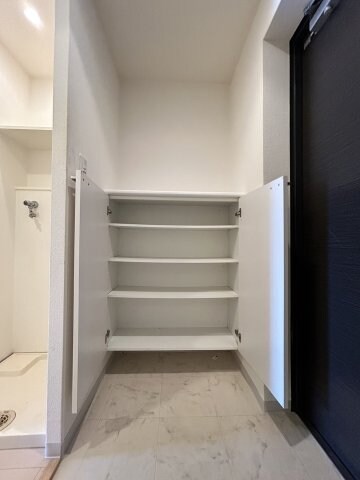 元町駅 徒歩1分 13階の物件内観写真