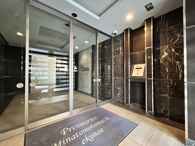 元町駅 徒歩8分 3階の物件外観写真