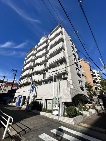 県庁前駅 徒歩4分 2階の物件外観写真