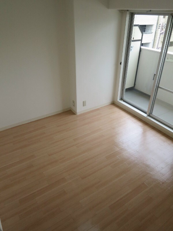 県庁前駅 徒歩4分 2階の物件内観写真