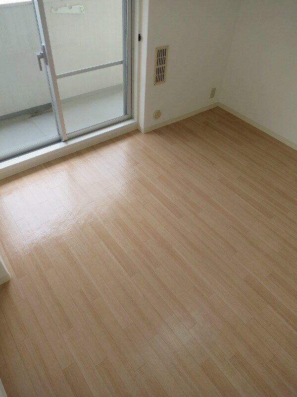 県庁前駅 徒歩4分 2階の物件内観写真