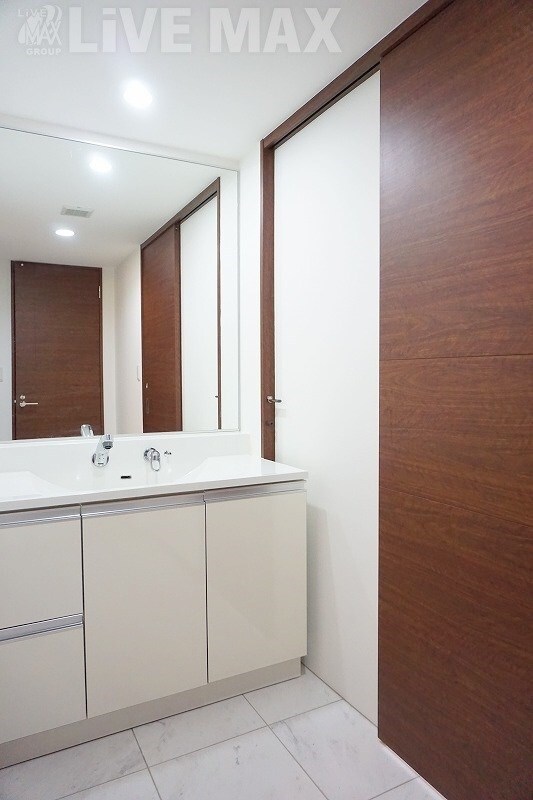 三ノ宮駅 徒歩10分 11階の物件内観写真