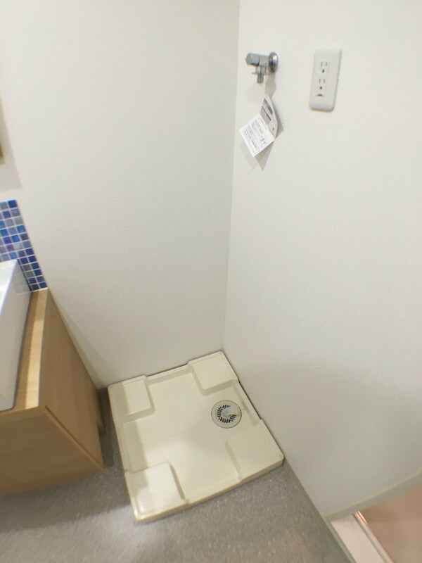 県庁前駅 徒歩10分 2階の物件内観写真