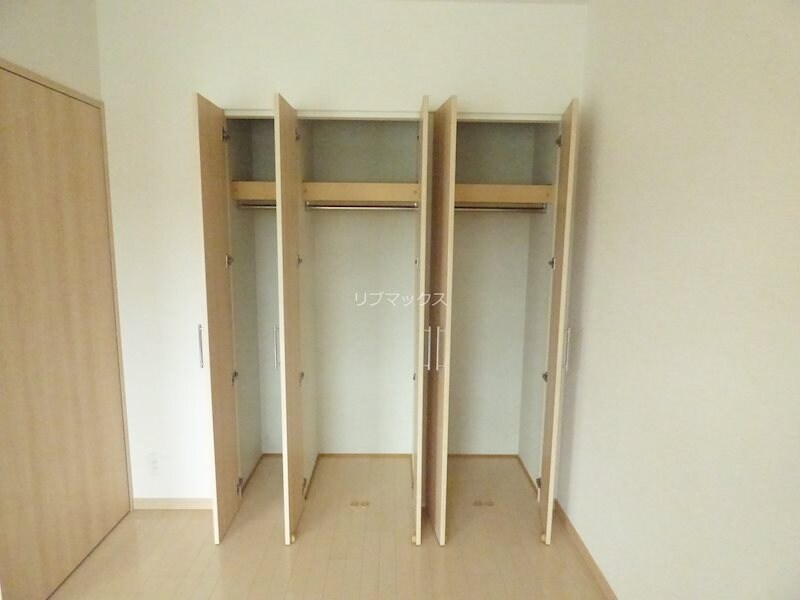 甲子園六石町ハイツの物件内観写真