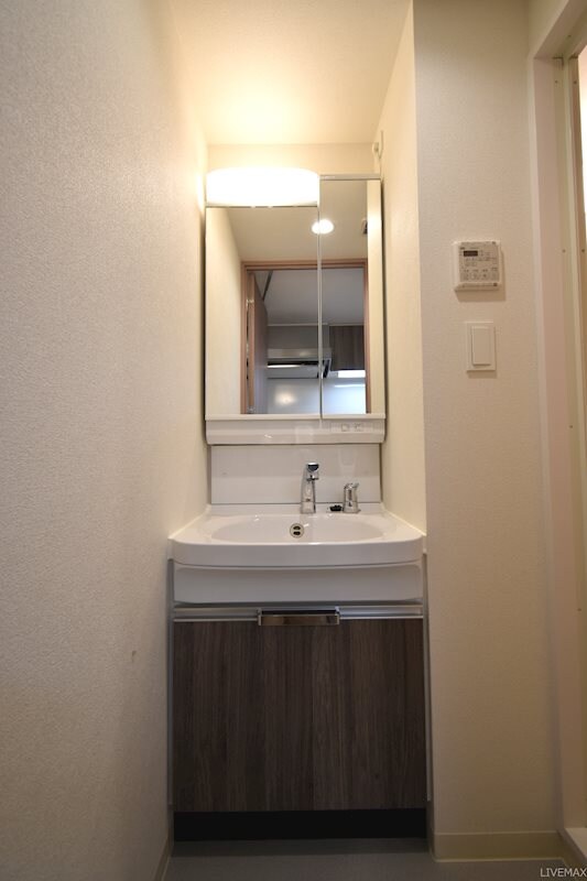 三ノ宮駅 徒歩7分 8階の物件内観写真