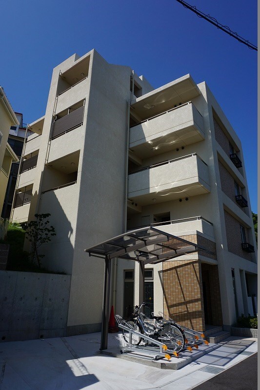 県庁前駅 徒歩10分 4階の物件外観写真