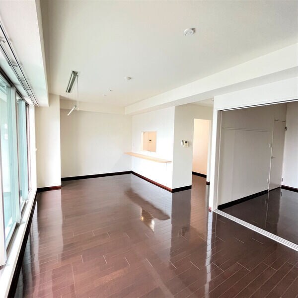 ヴィアーレ勾当台Ⅰの物件内観写真