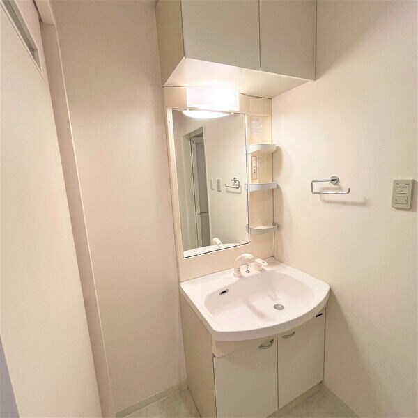 ヴィアーレ勾当台Ⅰの物件内観写真