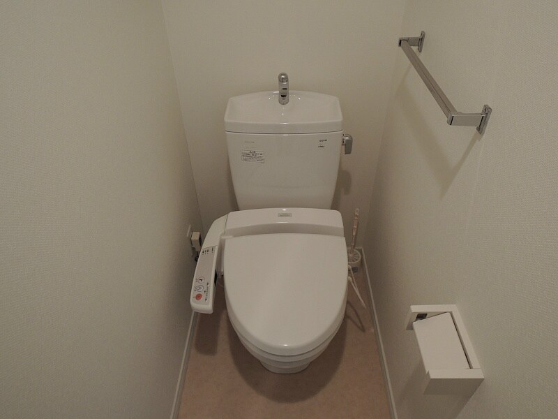 アルティザ仙台花京院の物件内観写真