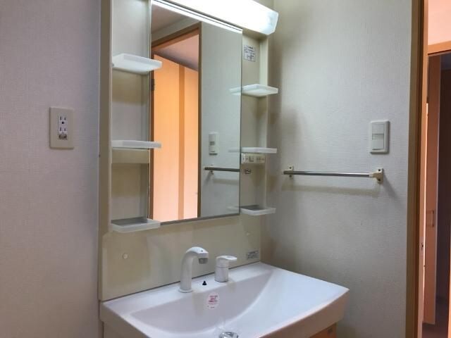 グランディール泰英２号館の物件内観写真