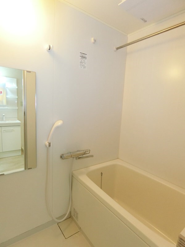 トロワフレールの物件内観写真