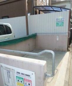 トロワフレールの物件内観写真