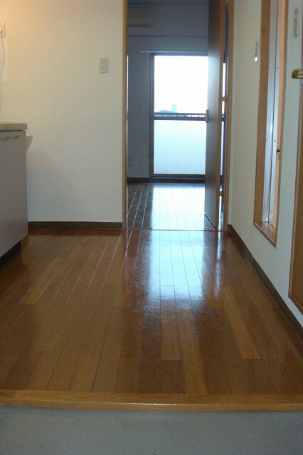 アバンサール泉中央の物件内観写真