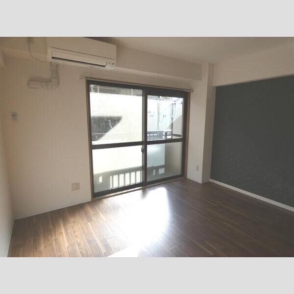 アバンサール泉中央の物件内観写真