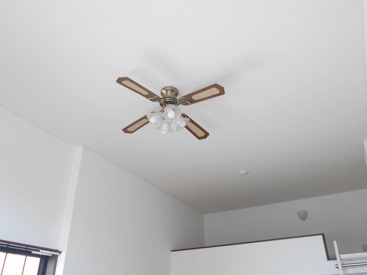 ホワイトキャッスル遠見塚14番館の物件内観写真