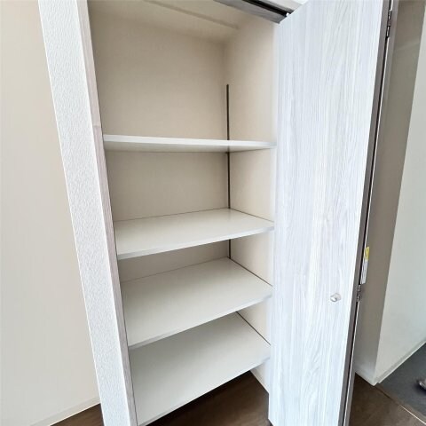 メルヴェーユ東八番丁の物件内観写真