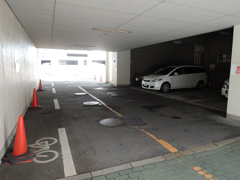 スカイコート上杉の物件外観写真