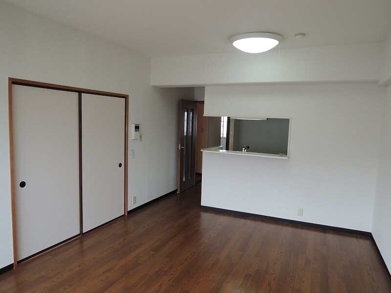 スカイコート上杉の物件内観写真