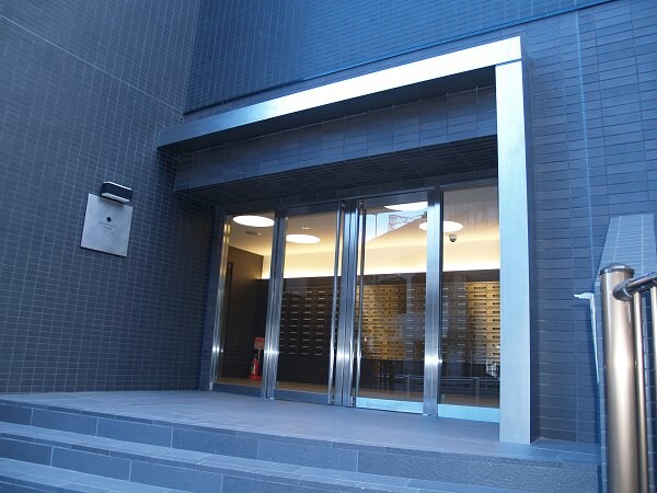 アルティザ仙台花京院の物件外観写真