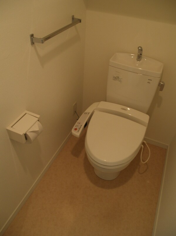 アルティザ仙台花京院の物件内観写真