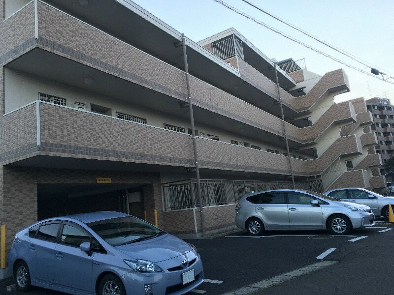 オークス南仙台の物件外観写真