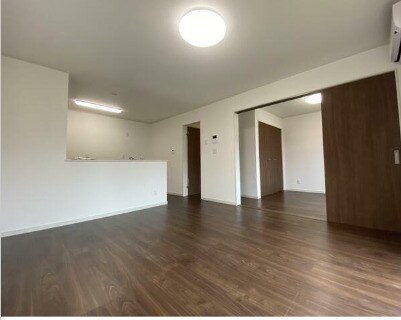 明泉　水の森　の物件内観写真