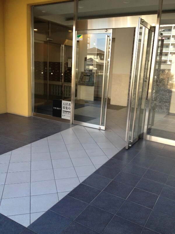 レジディア榴岡イースト棟の物件外観写真