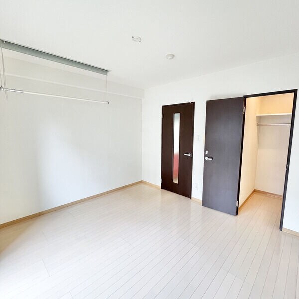 ヴィアーレ勾当台Ⅱの物件内観写真