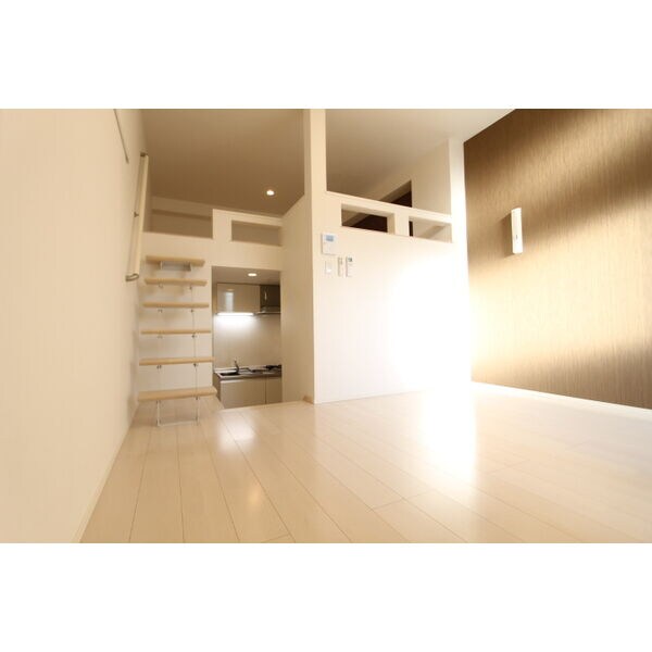 ポルコ　ロッソの物件内観写真