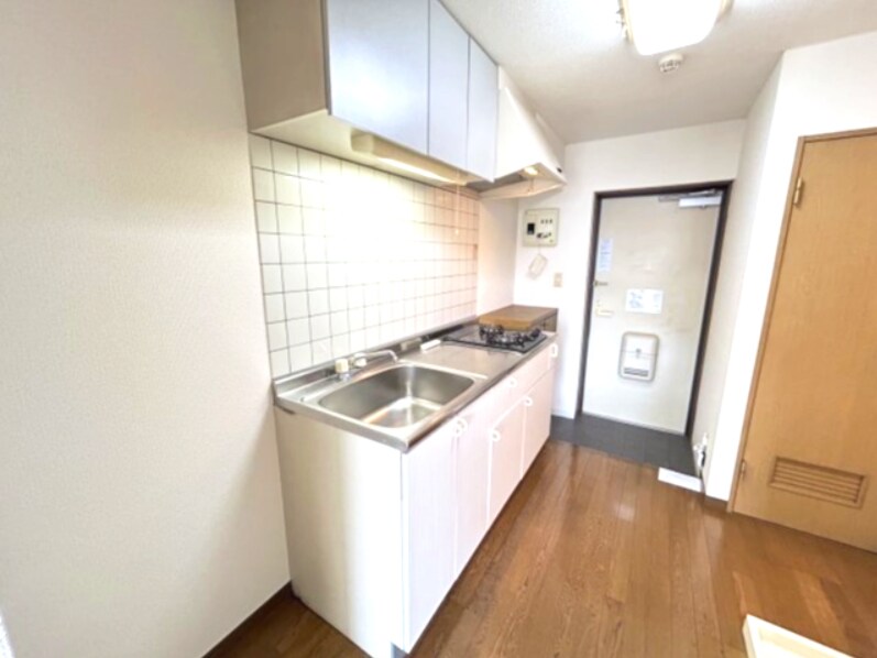 バーシティハウス泉Ａの物件内観写真