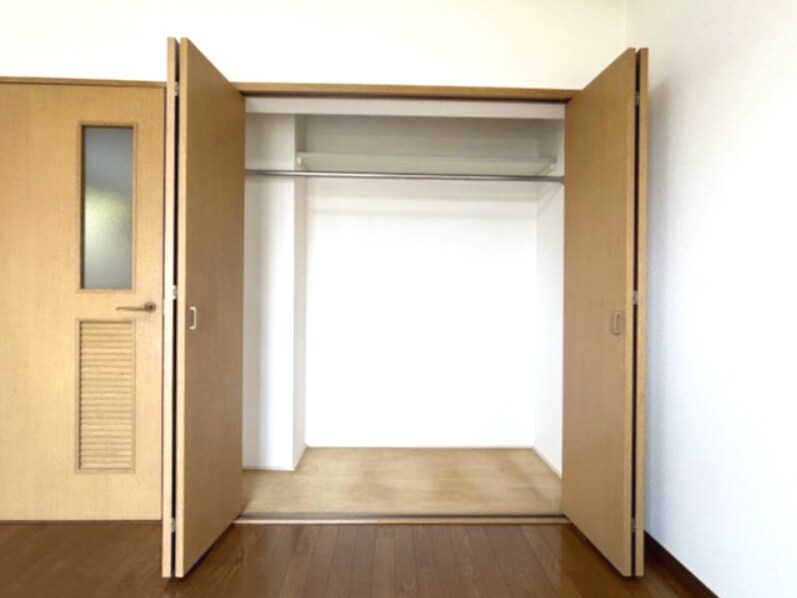 バーシティハウス泉Ａの物件内観写真