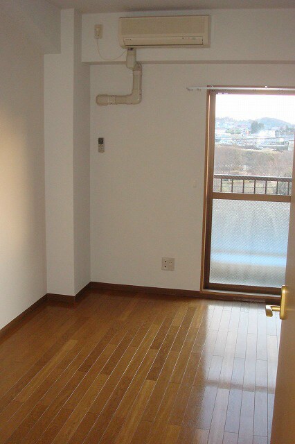 アバンサール泉中央の物件内観写真